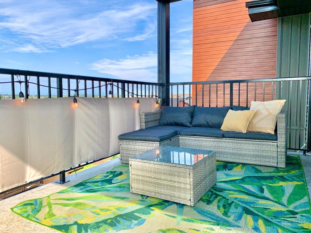 Peaceful Oasis Condo, Ac, Top Floor, Secure Ug Parking, Balcony, King Bed! Edmonton Exterior photo