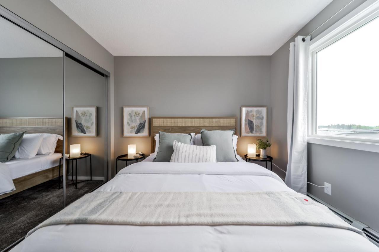 Peaceful Oasis Condo, Ac, Top Floor, Secure Ug Parking, Balcony, King Bed! Edmonton Exterior photo