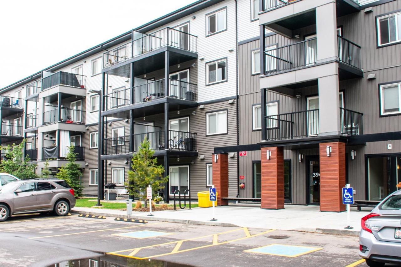 Peaceful Oasis Condo, Ac, Top Floor, Secure Ug Parking, Balcony, King Bed! Edmonton Exterior photo